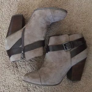 Tan/Brown boots by Carlos Santana